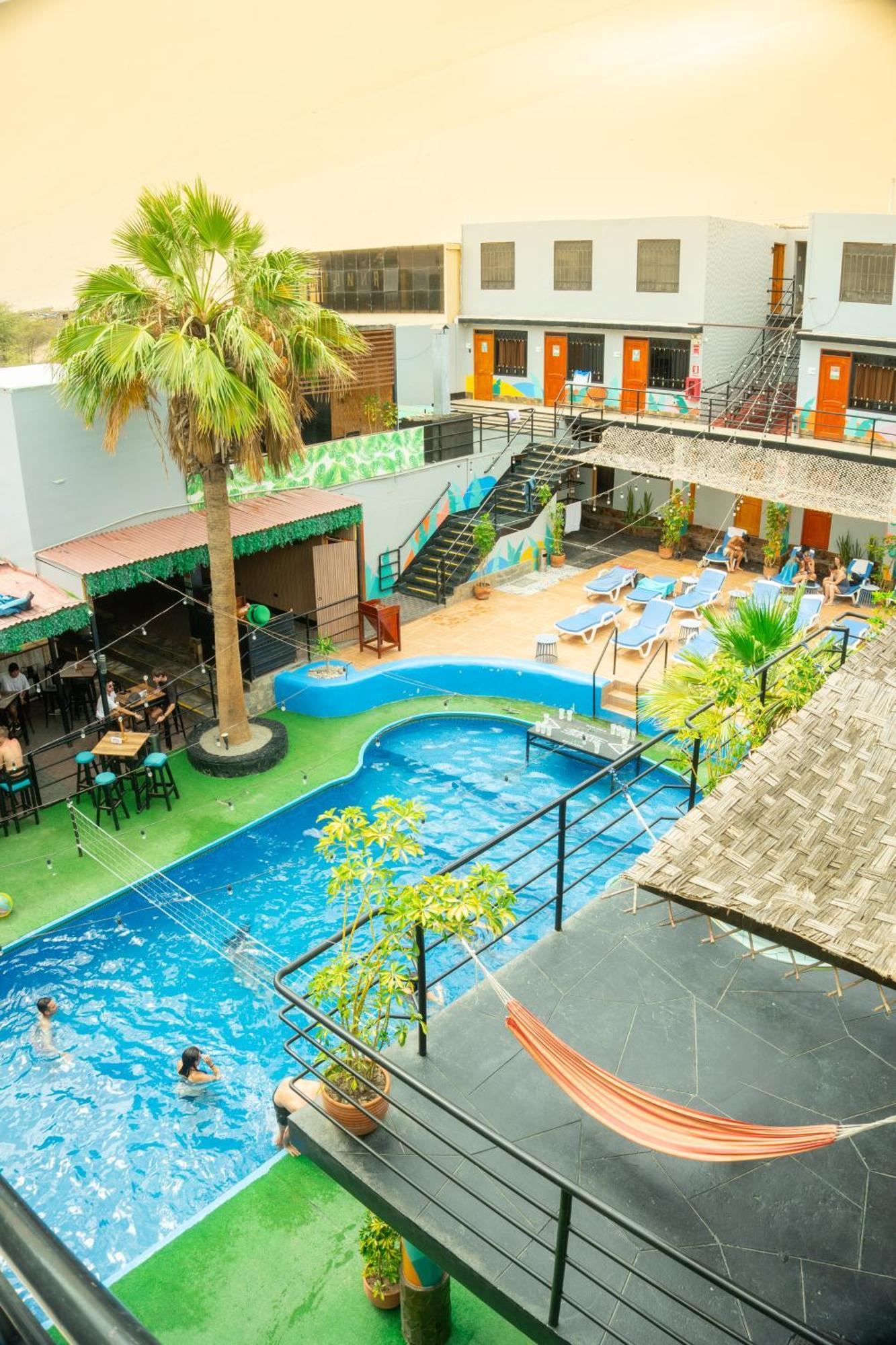 Wild Rover Huacachina Ica Kültér fotó